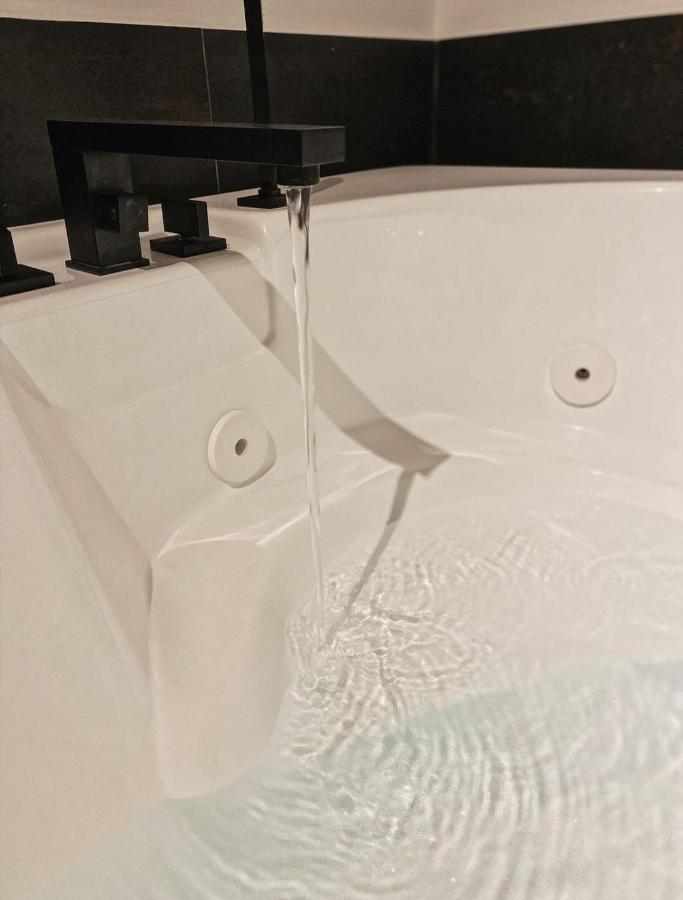 Royalroom2.0-Relaxing Spa & Luxury Apartments Lido di Ostia Ngoại thất bức ảnh